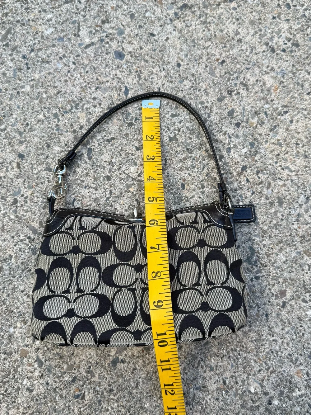 Coach Black Tan Signature Canvas Wristlet Turn Lock Clutch Y2K